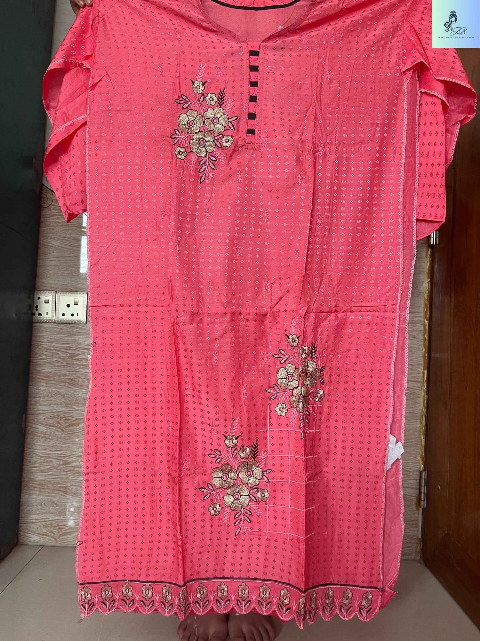 পিংক কালারের উপরে কাজ করা